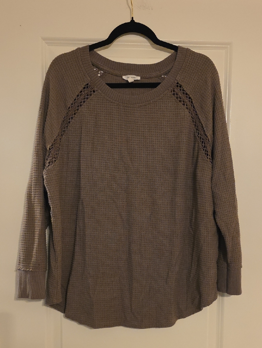 Maurices 1Xl Waffle Knit Long Sleeve Top in Taupe